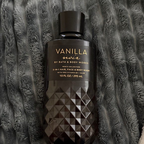 Bath & Body Works Other - Bath & Body Works Vanilla Noir 3-in-1 Body Wash
